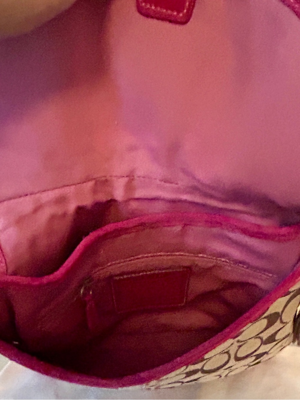 Coach Soho Buckle Shoulder Bag, with Pink Suede corners and trim.  Rare! - Picture 7 of 10